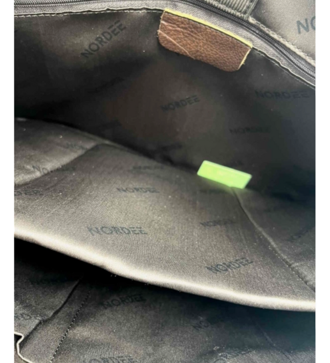 Aktetas van echt leer