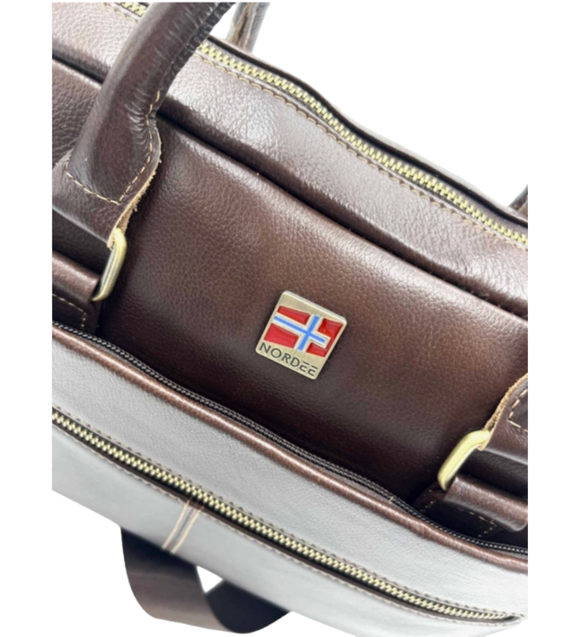 Aktetas van echt leer