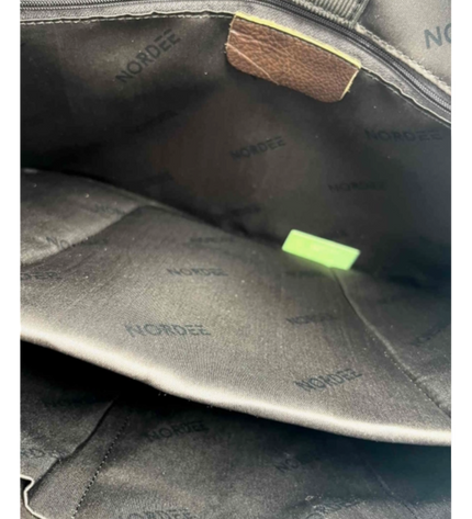 Aktetas van echt leer