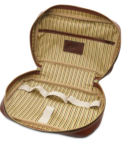 TL142204 – Jacob - leren toilet bag