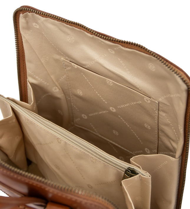 TL142410 – Paris - Small leren backpack for women