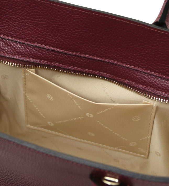 TL142507 – Origami - leren tote