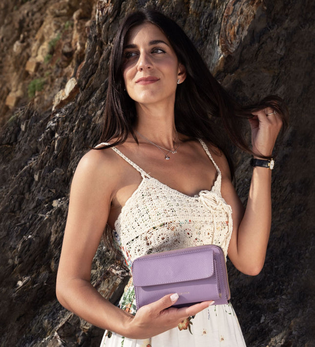 TL142433 – Urania - leren wallet/phone holder with strap