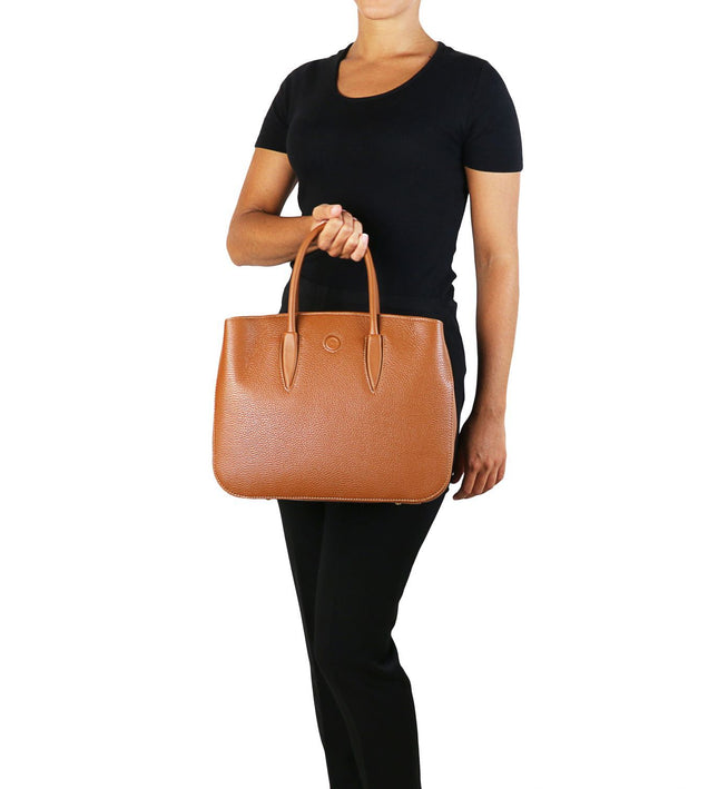 TL141728 – Camelia - leren handbag