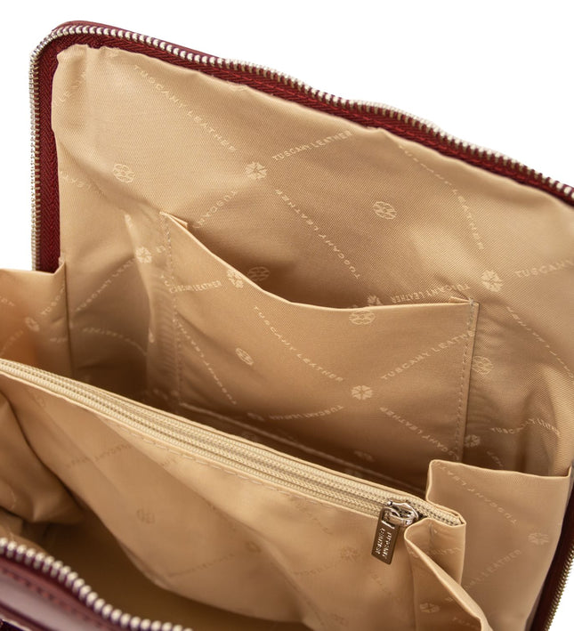 TL142410 – Paris - Small leren backpack for women