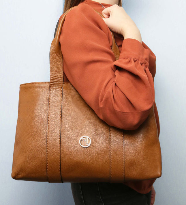 TL142415 – Callie - Soft leren shoulder bag