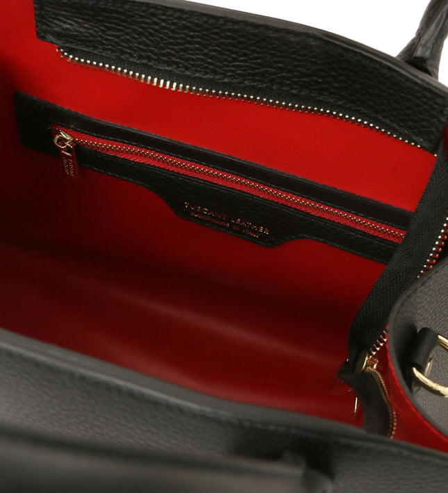 TL142421 – Coccola - leren handbag