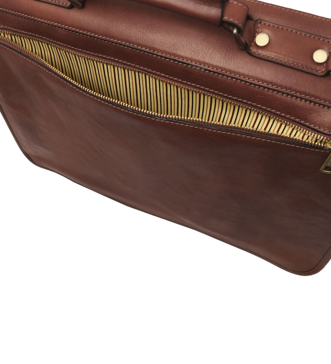 TL142073 – Ancona - leren messenger bag