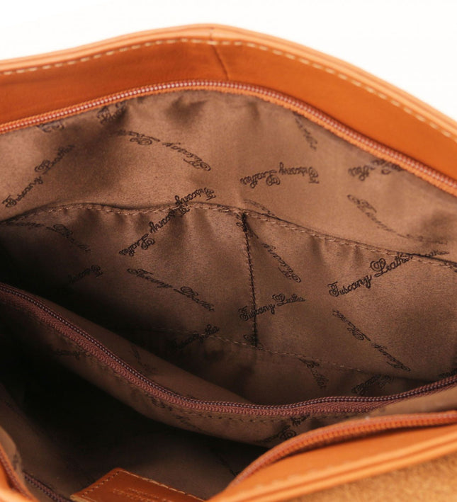 TL141110 – TL Bag - Soft leren shoulder bag with tassel detail