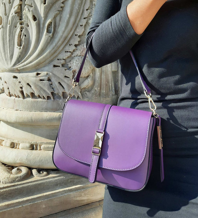 TL141598 – Nausica - leren shoulder bag