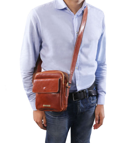 TL141915 – Larry - leren Crossbody Bag