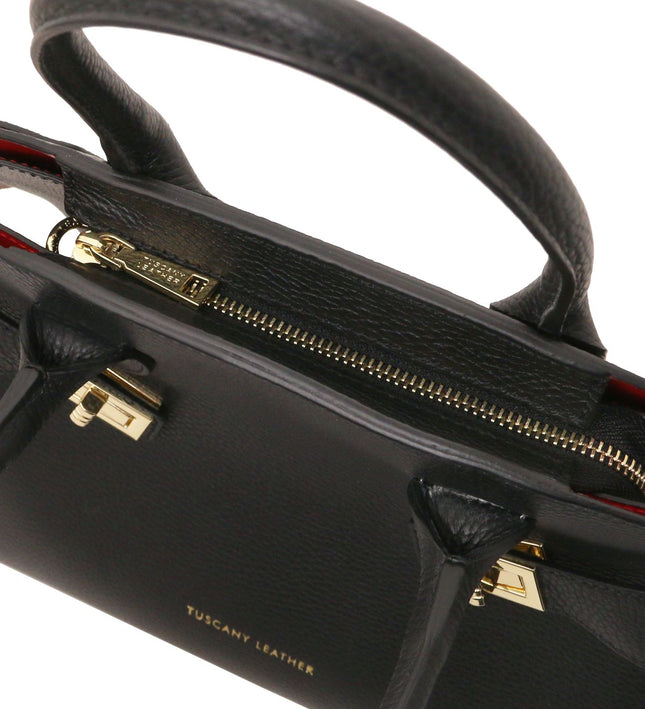 TL142421 – Coccola - leren handbag